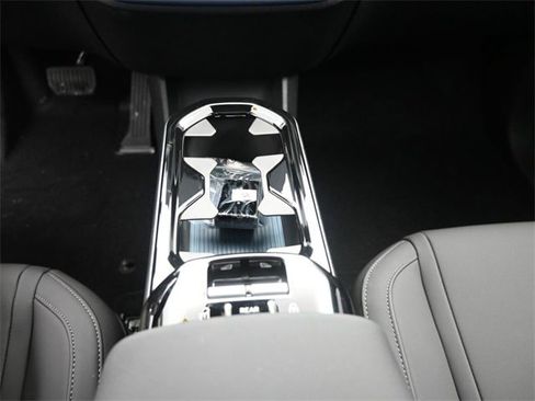 New 2025 Volvo EX30 Ultra w/ Climate Package image 13