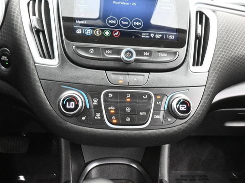 Used 2024 Chevrolet Malibu LT FWD image 25