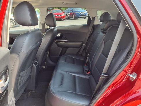 Used 2017 Kia Niro Touring image 5