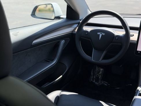 Used 2023 Tesla Model 3 Standard Range RWD image 33