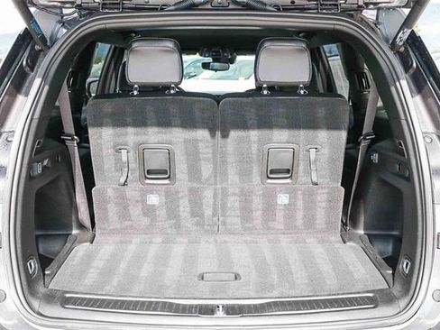 Used 2023 Jeep Grand Cherokee L Laredo image 28