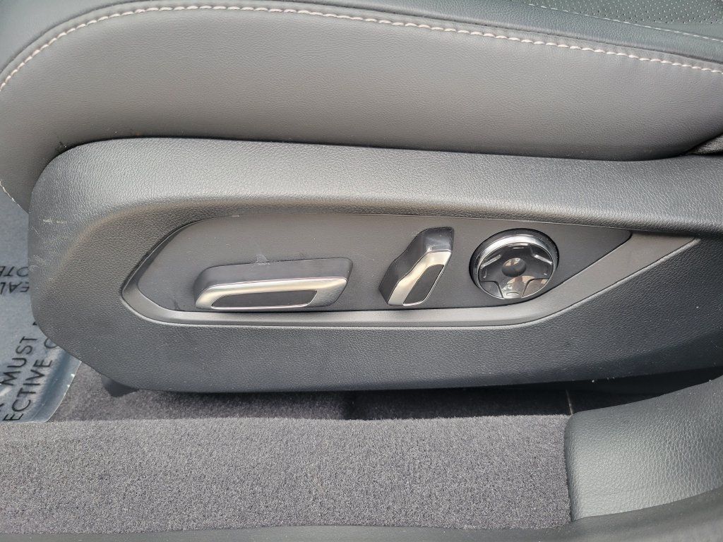 Used 2025 Acura TLX w/ Technology Package FWD image 18