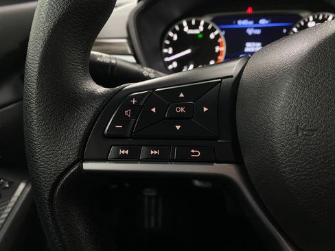 Certified 2025 Nissan Altima 2.5 SV FWD image 14
