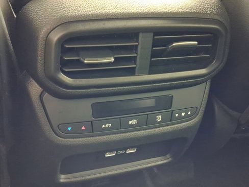 Used 2023 Honda Pilot Touring image 26