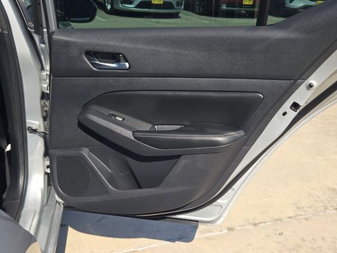 Used 2022 Nissan Altima 2.5 SV image 25