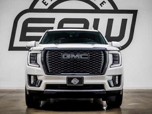 Used 2023 GMC Yukon Denali Ultimate AWD/4WD image 4
