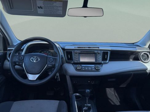 Used 2014 Toyota RAV4 XLE image 9