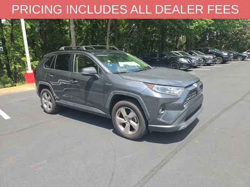 Used 2020 Toyota RAV4 Limited AWD/4WD image 4