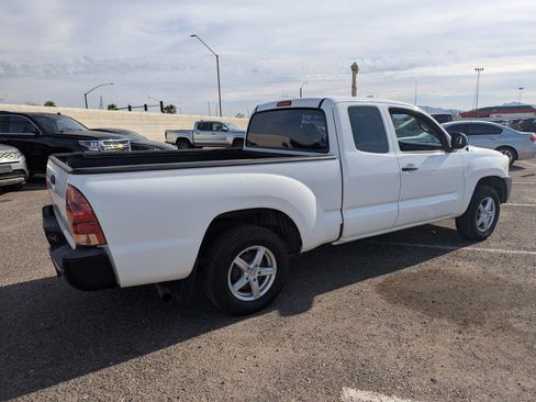 Used 2015 Toyota Tacoma 2WD Access Cab image 4