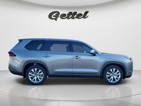 New 2026 Toyota Grand Highlander FWD image 3