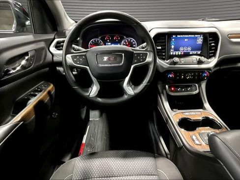 Used 2023 GMC Acadia SLE w/ Driver Convenience Package FWD image 7
