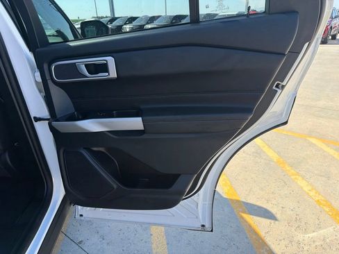 Used 2023 Ford Explorer XLT w/ Equipment Group 202A AWD/4WD image 26