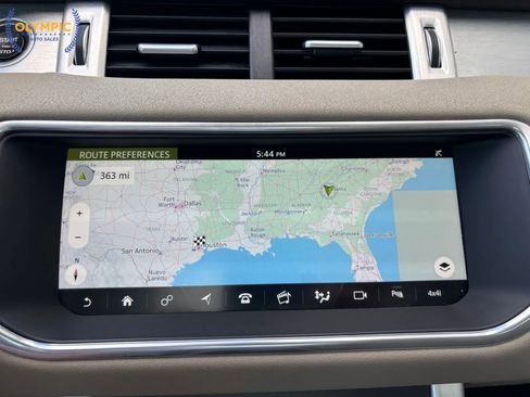 Used 2017 Land Rover Range Rover Evoque SE image 28