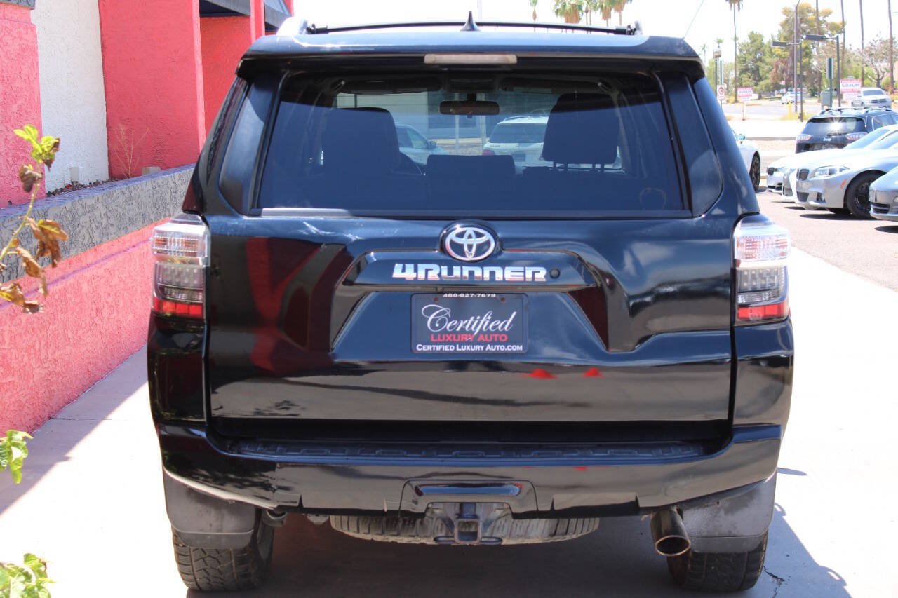 Used 2017 Toyota 4Runner SR5 AWD/4WD image 6