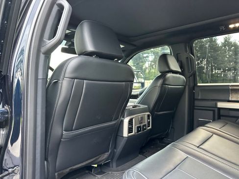 Used 2022 Ford F250 Lariat w/ Tremor Off-Road Package AWD/4WD image 23