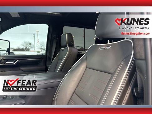 Used 2024 GMC Sierra 2500 AT4X image 25