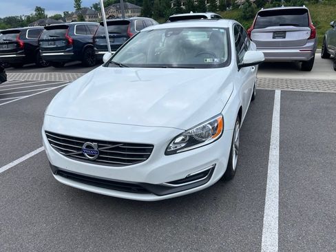 Used 2015 Volvo S60 T5 Premier w/ Convenience Package AWD/4WD image 2