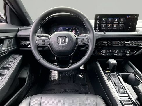 Used 2025 Honda Accord Sport image 9