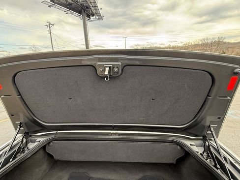 Used 2005 Chevrolet Corvette Convertible w/ Preferred Equipment Group image 28