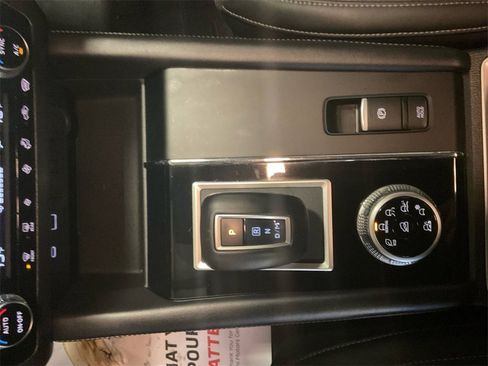 Used 2024 Mitsubishi Outlander SE image 21