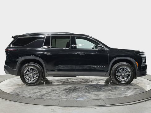 Used 2026 Chevrolet Traverse LT w/ Driver Confidence Package AWD/4WD image 8