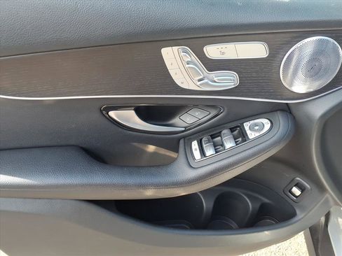 Used 2020 Mercedes-Benz GLC 300 4MATIC image 19