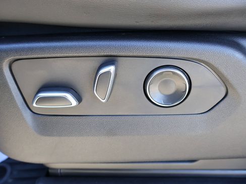 Certified 2023 Cadillac Escalade ESV Premium Luxury w/ Performance Package image 14