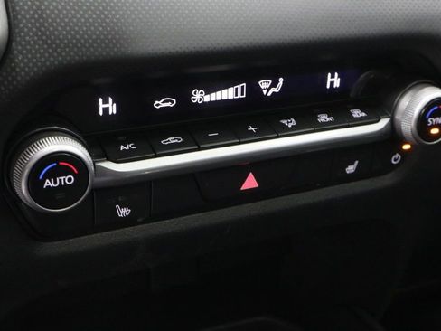 Used 2025 MAZDA CX-50 AWD 2.5 S w/ Premium Package image 32