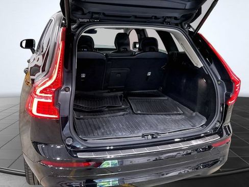 Certified 2023 Volvo XC60 B5 Core w/ Climate Package AWD/4WD image 6