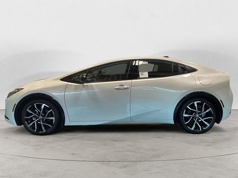 New 2026 Toyota Prius Plug-In Hybrid image 2