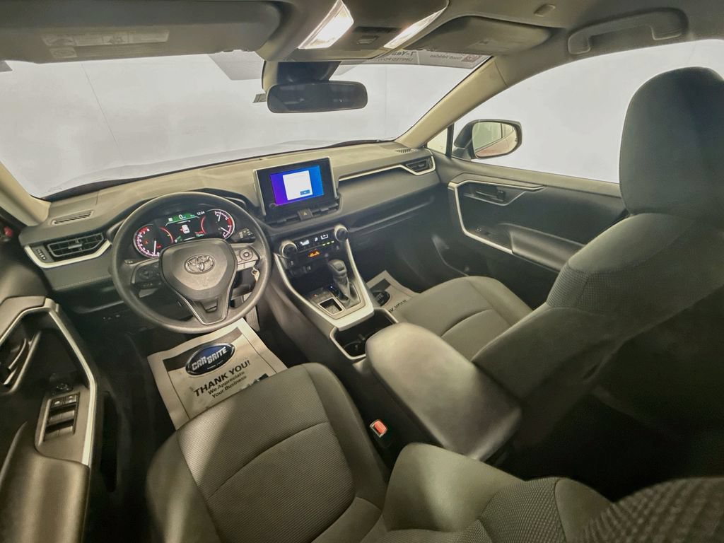 Certified 2025 Toyota RAV4 LE FWD image 22