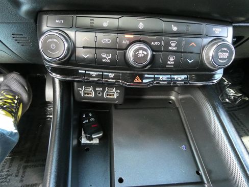 Used 2021 Dodge Durango R/T image 19