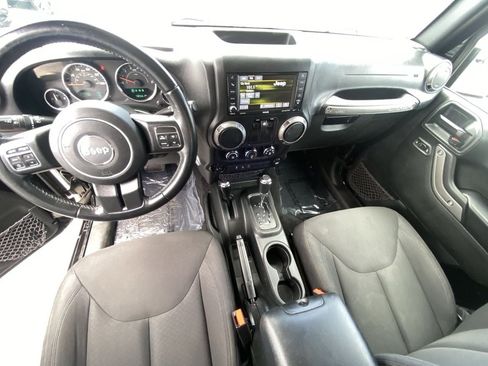 Used 2017 Jeep Wrangler Sport AWD/4WD image 16