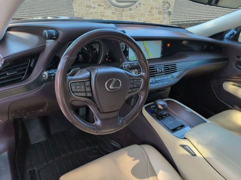 Certified 2020 Lexus LS 500 w/ Accessory Package (Z2) RWD image 6