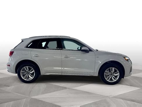 Used 2024 Audi Q5 2.0T Premium w/ Convenience Package AWD/4WD image 9