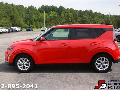 Certified 2024 Kia Soul LX w/ Option Group 015