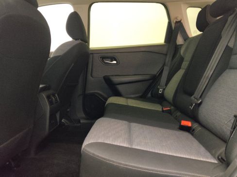 Used 2023 Nissan Rogue SV AWD/4WD image 18