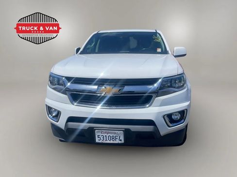 Used 2017 Chevrolet Colorado LT w/ LT Convenience Package RWD image 2