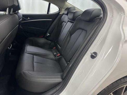 Used 2026 Genesis G70 2.5T image 19