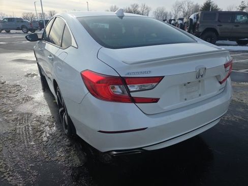 Used 2018 Honda Accord Sport image 11