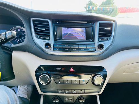 Used 2016 Hyundai Tucson SE w/ Option Group 02 FWD image 13