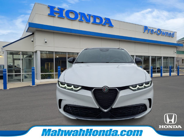 Used 2024 Alfa Romeo Tonale Ti AWD/4WD image 2