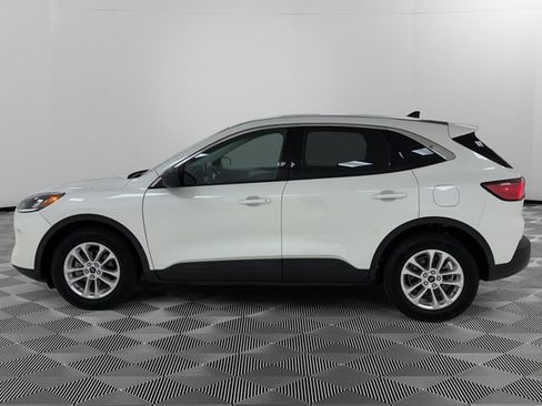 Used 2022 Ford Escape SE w/ Convenience Package FWD image 2