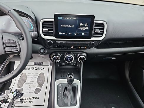 New 2026 Hyundai Venue SEL image 19