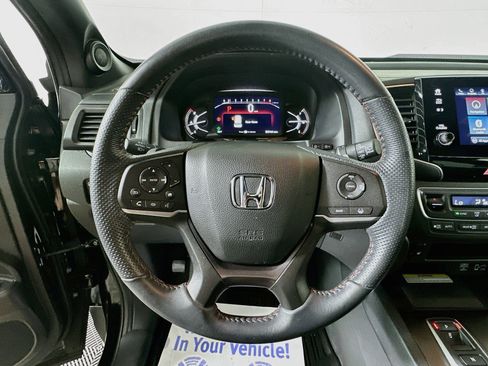 Used 2023 Honda Passport TrailSport image 11