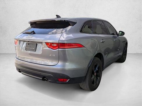Used 2020 Jaguar F-PACE Premium image 5