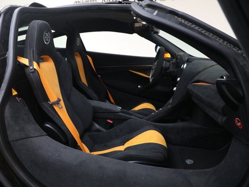 Used 2021 McLaren 720S RWD image 24