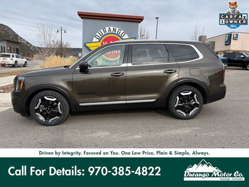 Used 2023 Kia Telluride EX image 3