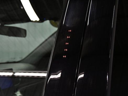 Used 2022 Ford Explorer XLT w/ Equipment Group 202A image 15