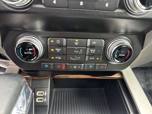 Certified 2020 Ford F150 Lariat w/ Equipment Group 502A Luxury image 25